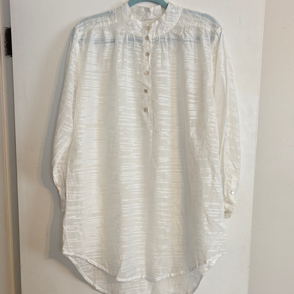 Masai Copenhagen Women’s White Textured Button-Front Tunic Top. Size M
